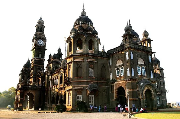 Laxmi Vilas Palace, Kolhapur, Maharashtra - Vushii.com
